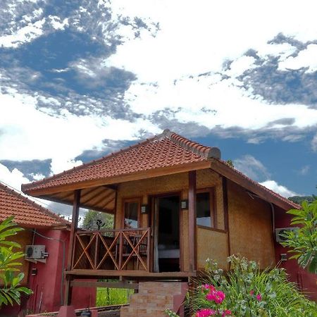 Yut'S Inn Flower Paradise Gili Gede Екстериор снимка