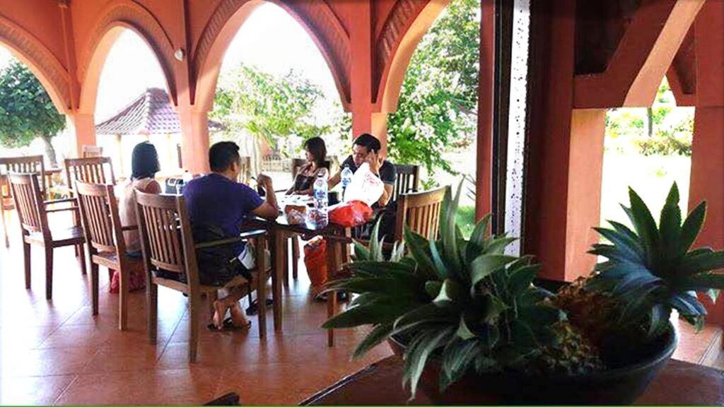 Yut'S Inn Flower Paradise Gili Gede Екстериор снимка