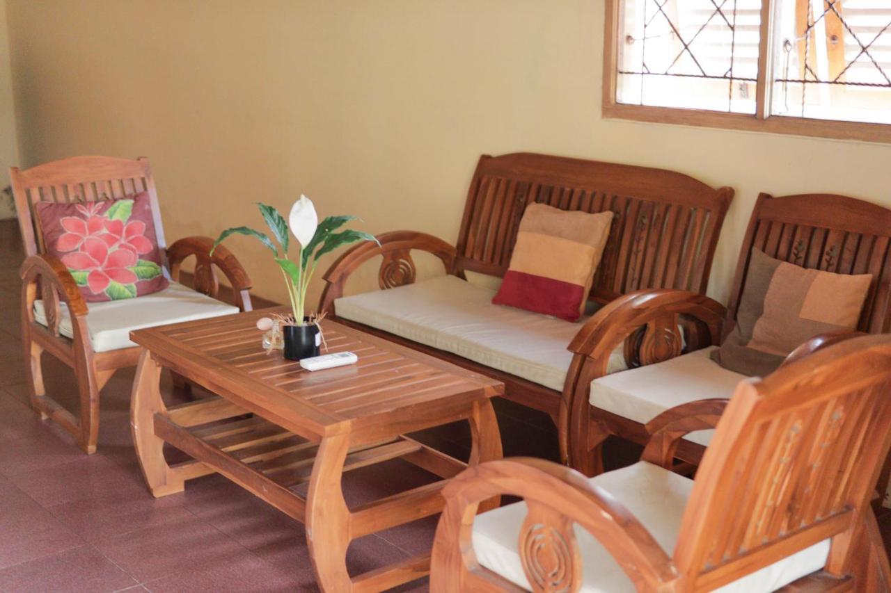 Yut'S Inn Flower Paradise Gili Gede Екстериор снимка