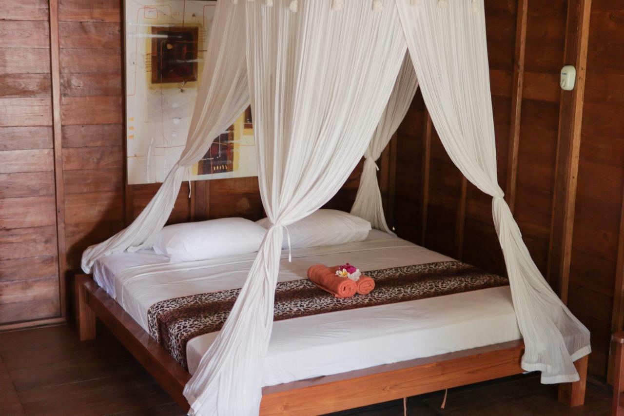 Yut'S Inn Flower Paradise Gili Gede Екстериор снимка