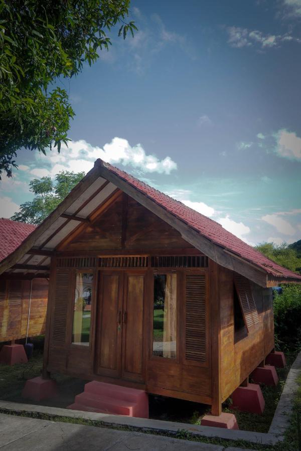 Yut'S Inn Flower Paradise Gili Gede Екстериор снимка