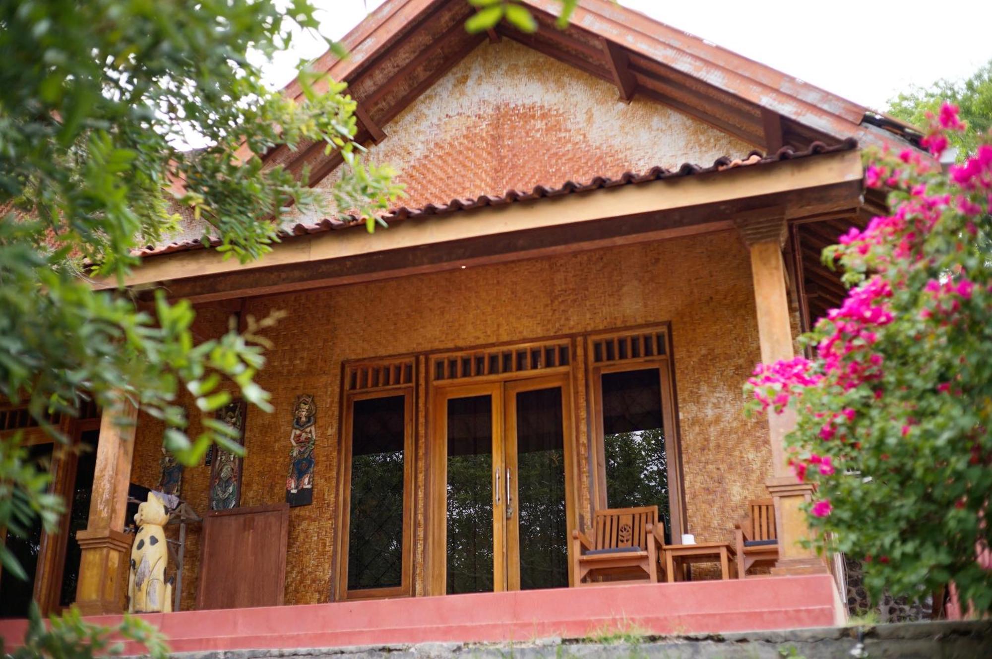 Yut'S Inn Flower Paradise Gili Gede Екстериор снимка