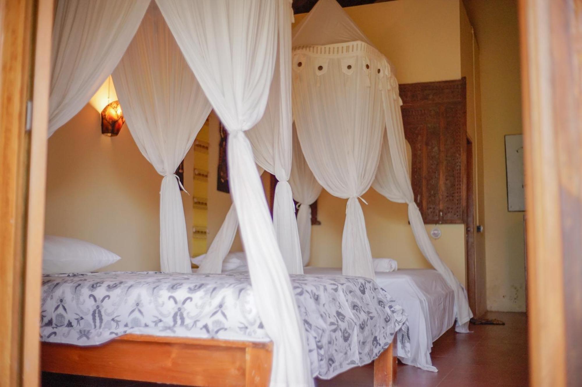Yut'S Inn Flower Paradise Gili Gede Екстериор снимка